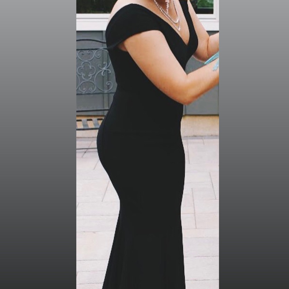Betsy & Adam Black Formal/Prom Dress - Size 10